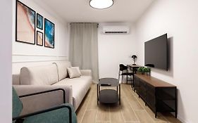 Lovely New Central Apartment 2 With Shelter